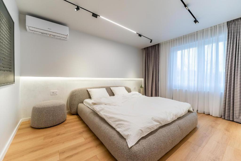 Central Epic Apartment-Self Check In Arad Luaran gambar
